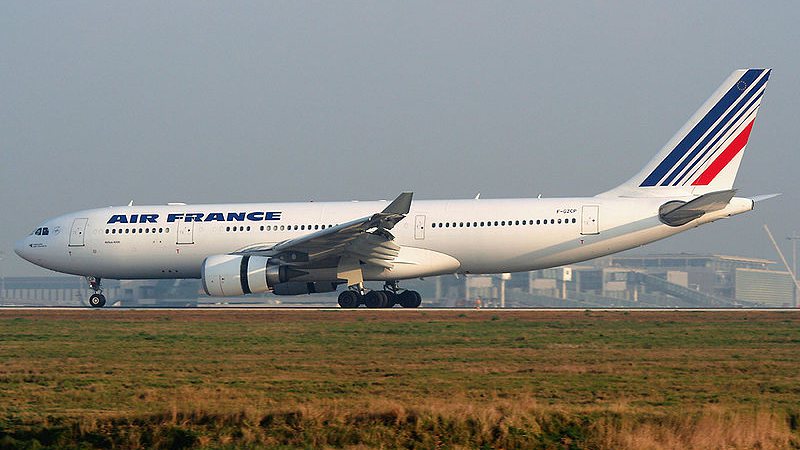 Avião da Air France faz pouso de emergência após homem deixar banheiro inutilizável