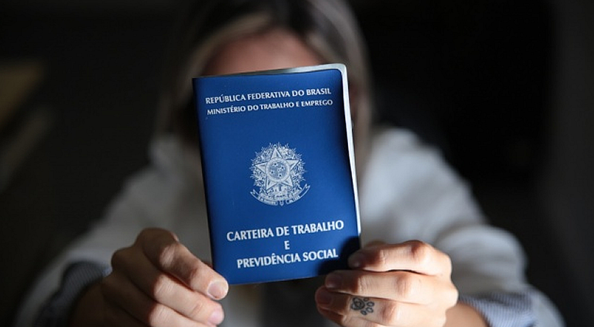 Santa Catarina tem mais de 8 mil vagas de emprego abertas em todo o estado