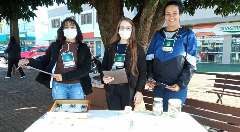 Curso de Ciências Biológicas da UFFS - Campus Realeza promove estudo sobre escorpiões