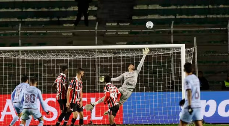 São Paulo empata com o Bolívar em La Paz e deixa decisão da Sul-Americana para o Morumbis