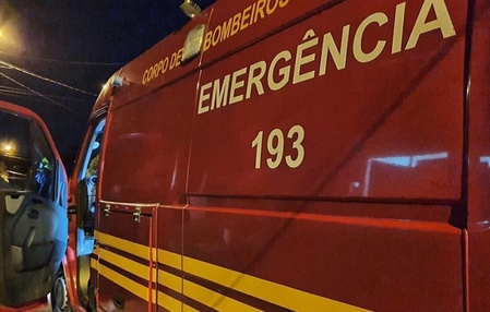 Discussão por política termina com homens esfaqueados em bar no Oeste