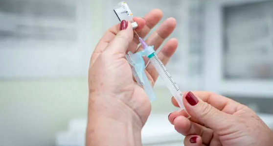 Obrigação de comprovar vacina contra Covid-19 para matrícula em SC é mantida