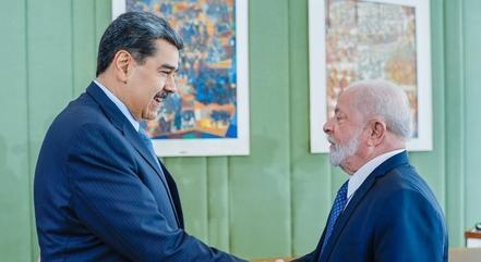 Lula propõe criação de moeda comum para a América do Sul em reunião com presidentes