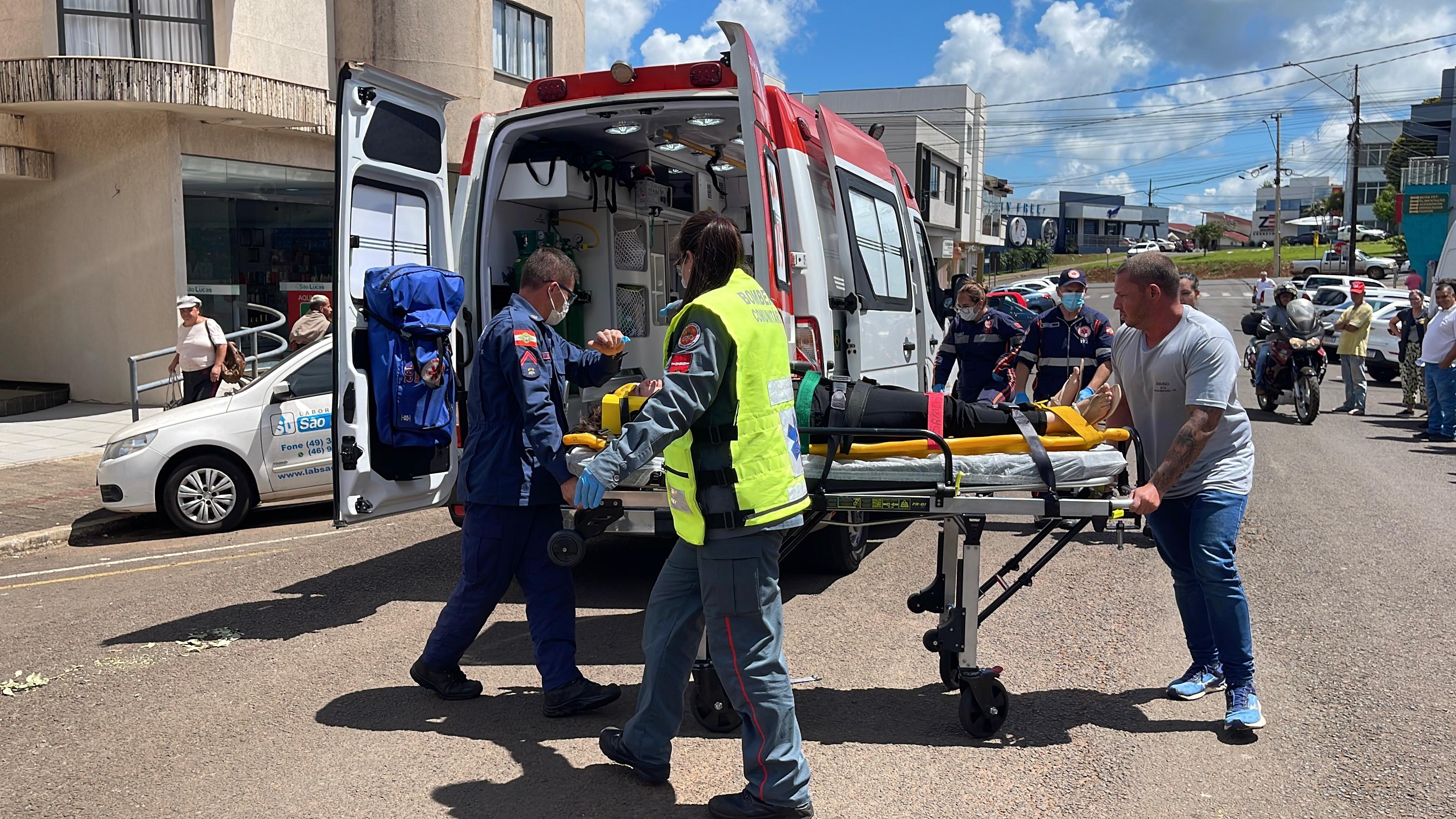 Motociclista fica ferida em acidente de trânsito na rua Rio Grande do Sul