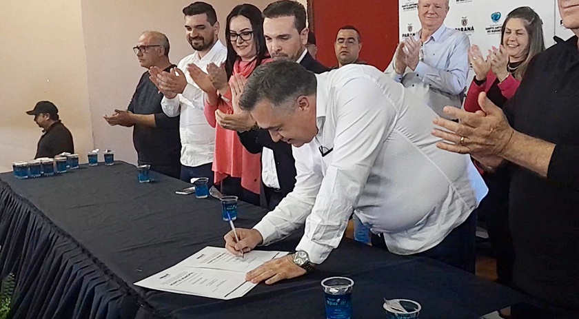 Administração assina o tão sonhado convênio com o governo do Estado para a construção do Hospital Municipal