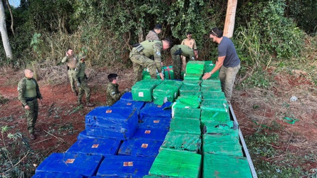 Polícia Federal apreende mais de 8 toneladas de maconha no Paraná