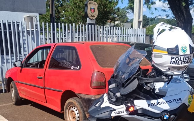 Homem furta veículo e usa cartões do proprietário que estavam no carro