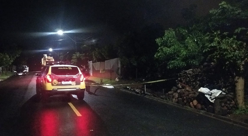 Homem mata ex-esposa a facadas em São João