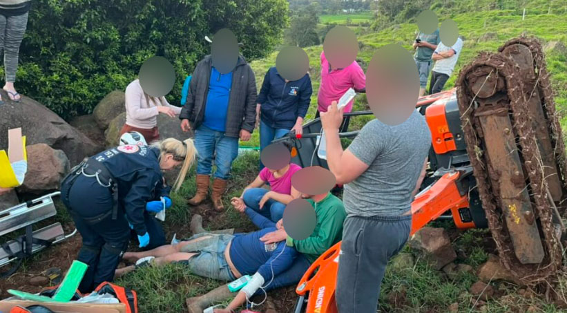 Homem fica gravemente ferido em acidente com máquina agrícola