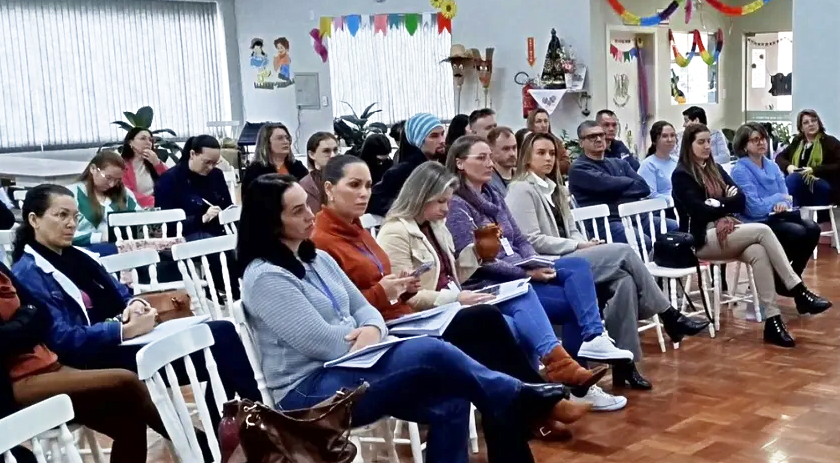 Capacitação prepara profissionais para escuta de vítimas de violência