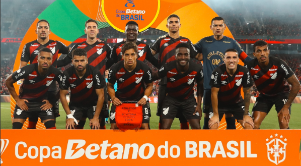 Athletico vence o Vitória e abre vantagem nas oitavas da Copa do Brasil