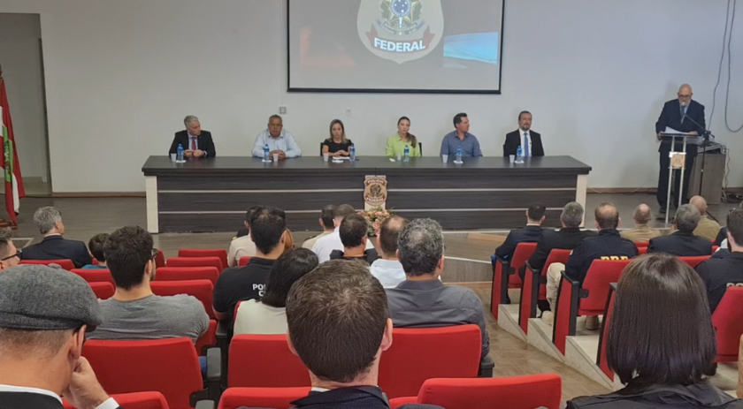 Delegado Rafael Francisco França é empossado como novo chefe da Delegacia da Polícia Federal