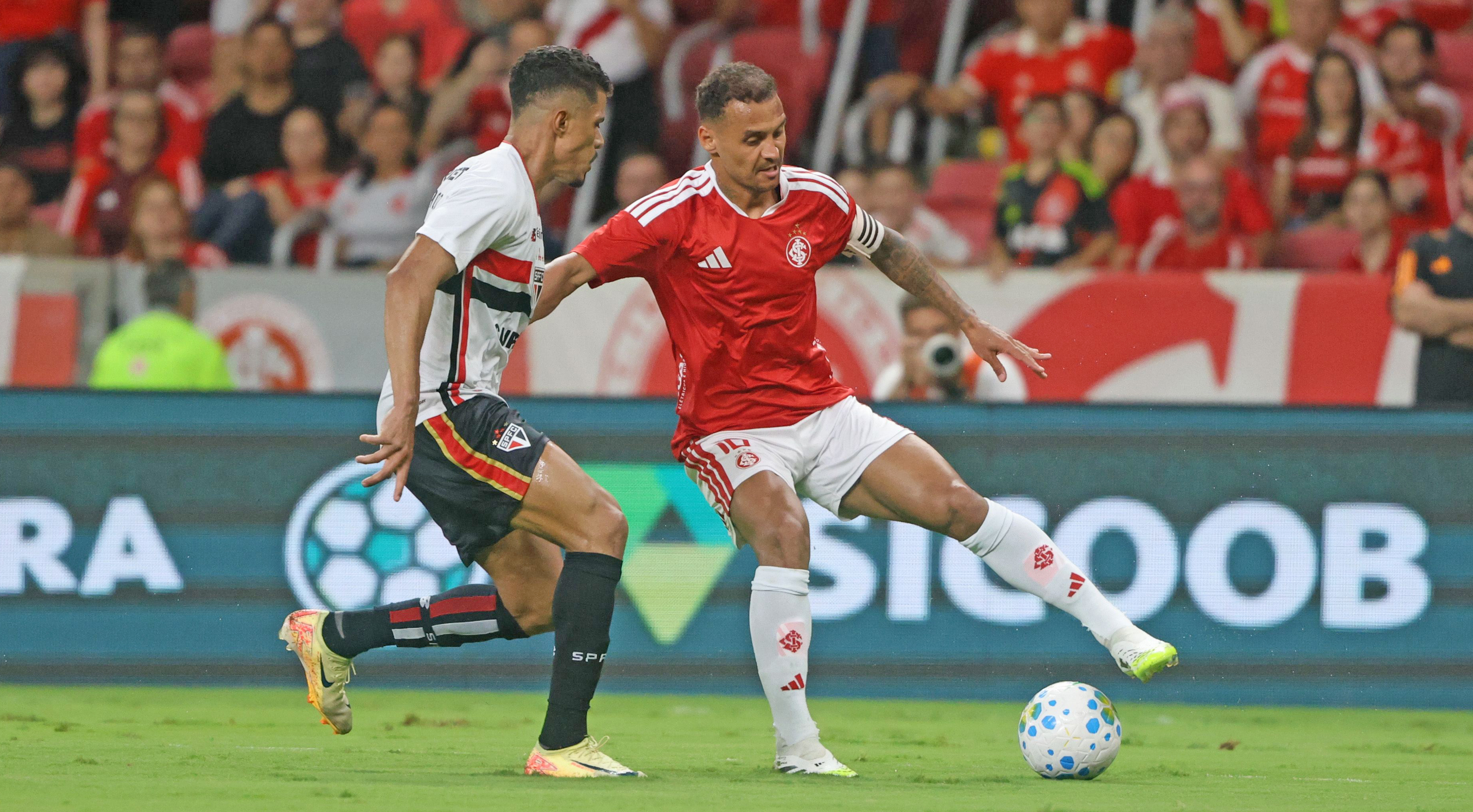 Calleri decide no fim e São Paulo arranca empate com o Inter no Beira-Rio