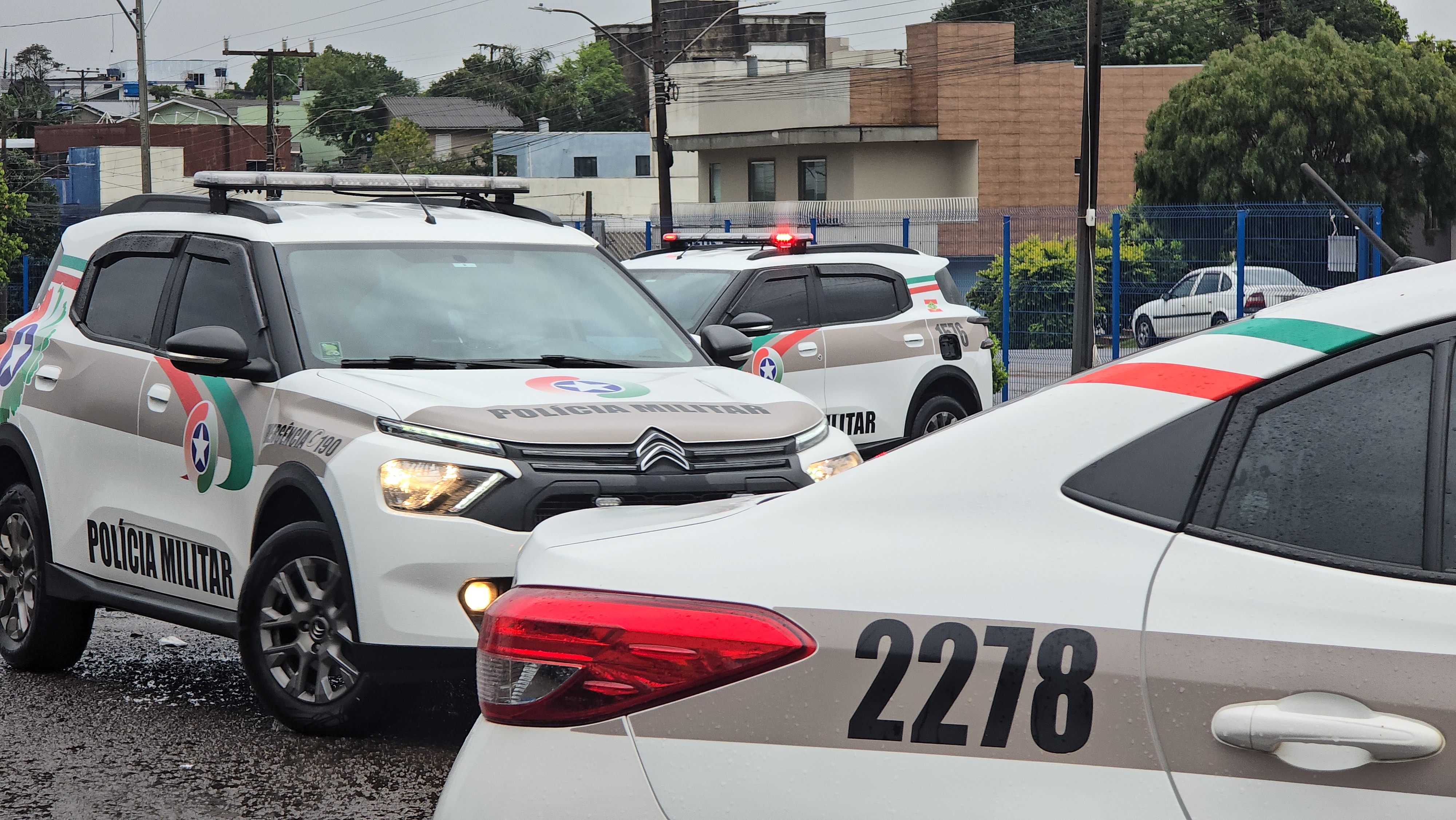 Homem é preso após Polícia Militar cumprir mandado judicial