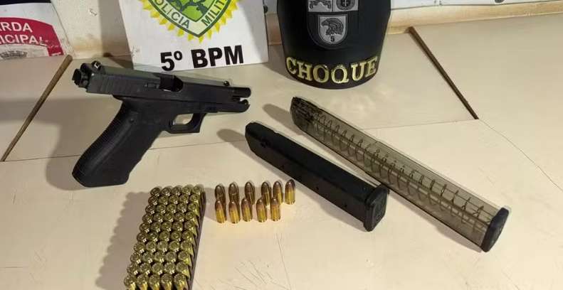 Jovem de 16 anos morre após ser atingido por tiro enquanto amigos 'brincavam' com arma