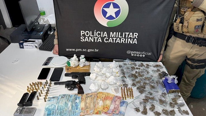 Operação em Chapecó termina com sete presos e apreensão de drogas e armas