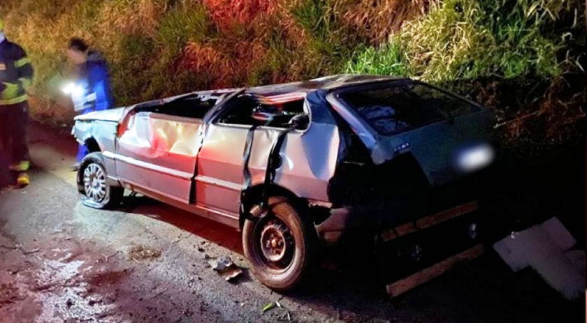 Jovem sobrevive após carro ser achatado em acidente em SC