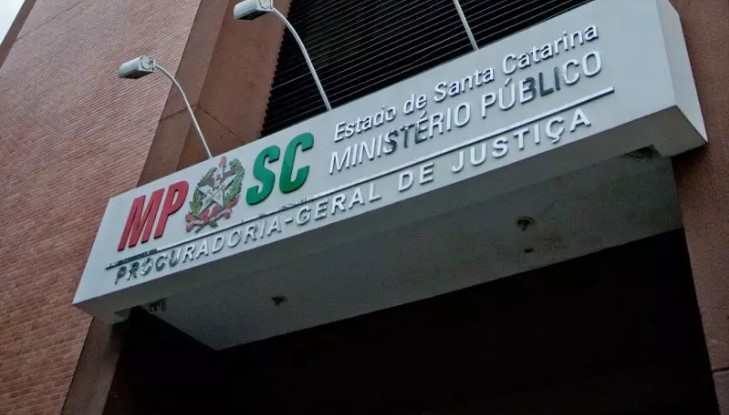 MPSC ajuíza cumprimento de sentença contra ex-prefeito e ex-vice de Guaraciaba condenados pela prática de rachadinha