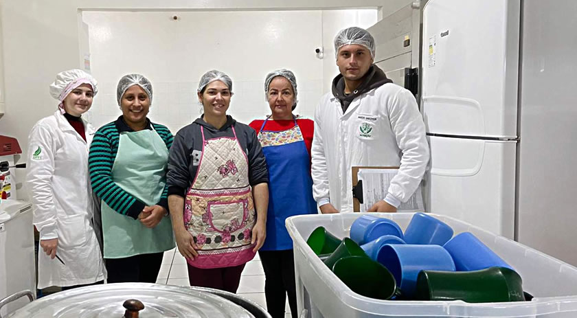Programa de extensão da UFFS promove ações educativas sobre boas práticas de manipulação de alimentos