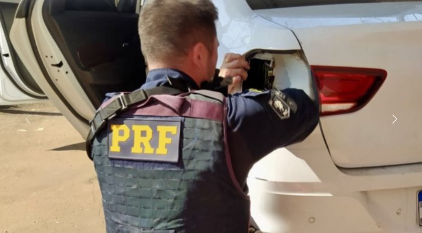 PM de Cascavel é presa transportando carga milionária de cocaína