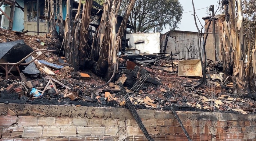 Família Dill pede ajuda para recomeçar após perder tudo para o fogo