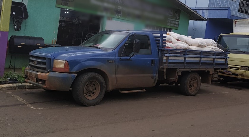 Rapaz é preso suspeito de furtar caminhonete