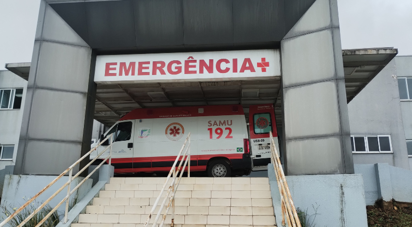 Homem fica ferido após cair de três metros em acidente de trabalho