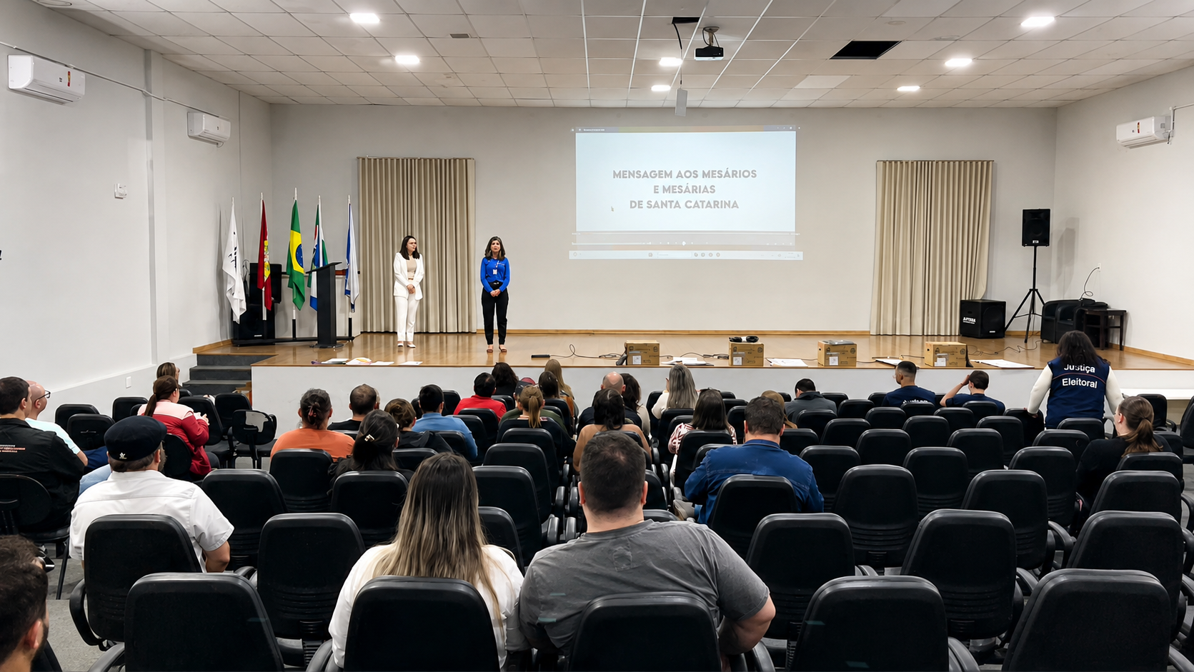 Justiça Eleitoral reúne 42 presidentes de mesa para treinamento das eleições de 2026
