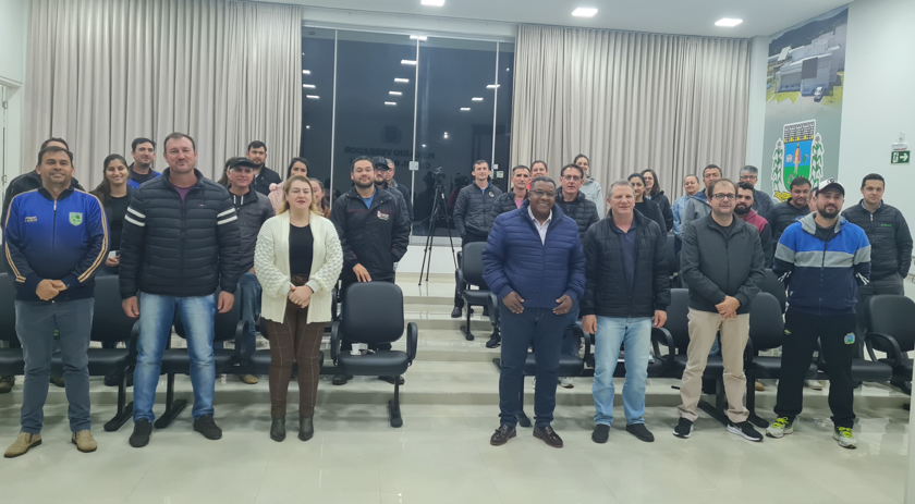 Departamento de Indústria e Comércio realiza reunião de avaliação da 25ª Festa do Chapéu de Palha e 1ª Expo Bom Jesus