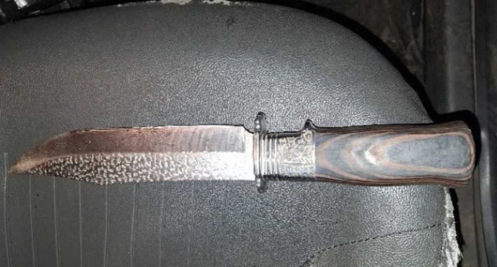 Homem é preso após ameaçar companheira grávida com faca