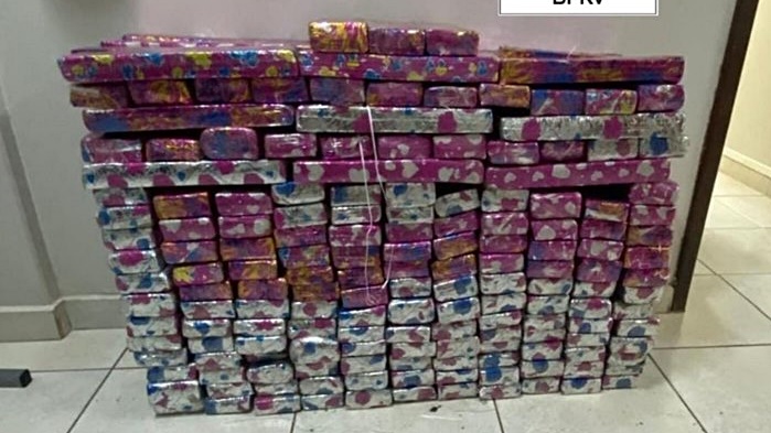 Polícia Rodoviária Estadual apreende veículo carregado com 180 Kg de maconha