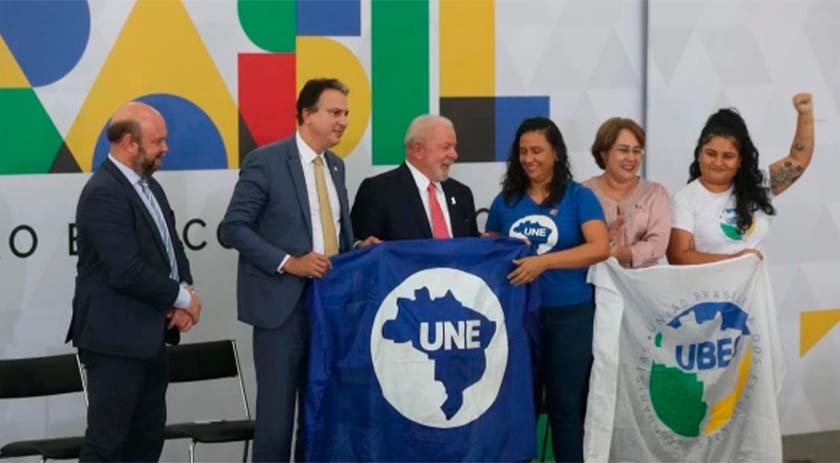 Lula destina R$ 2,4 bilhões para universidades e institutos federais