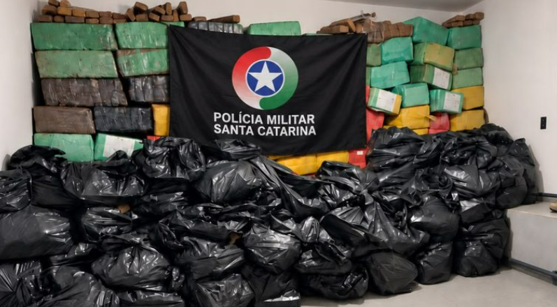 PMSC apreende mais de quatro toneladas de maconha e prende homem