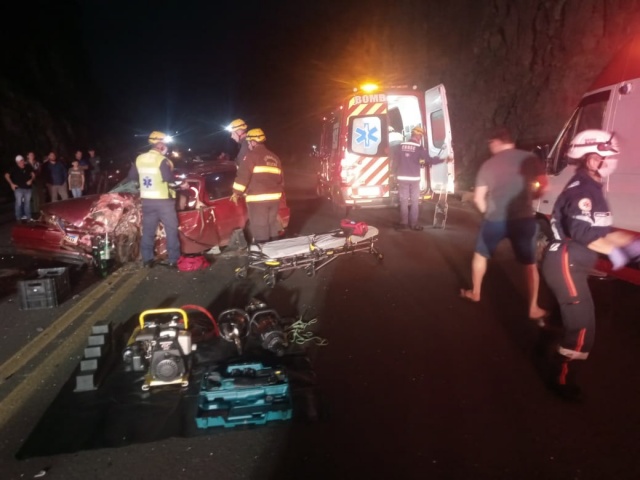 Acidente de Trânsito deixa seis pessoas feridas na BR-282 em Maravilha