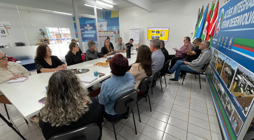 Receita Federal apresenta projeto para transformar aparelhos de 'Sky Gato' apreendidos em minicomputadores