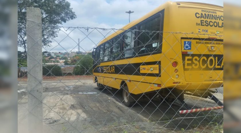 Criança de 2 anos é esquecida em ônibus escolar por três horas no PR: 'Hoje meu filho poderia estar morto'