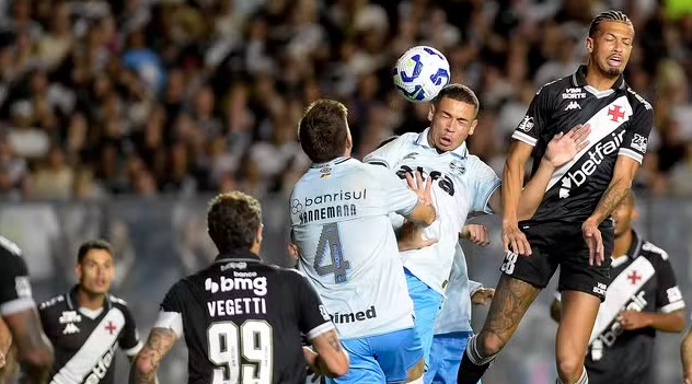 Vasco sai na frente, perde chances e Grêmio arranca empate no Brasileirão
