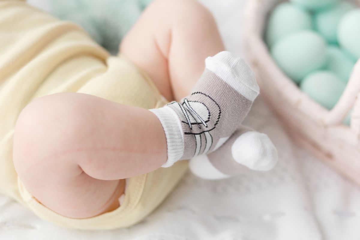 Bebê reanimado em creche segue internado em estado delicado