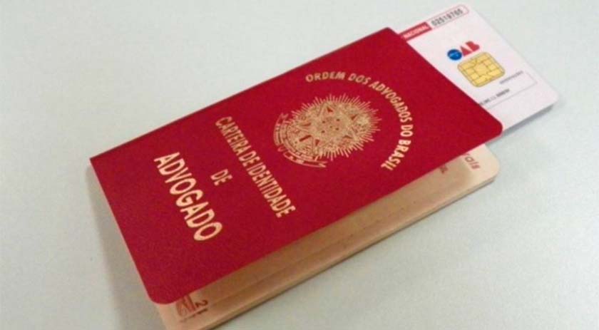 Sem ensino médio, homem passa na OAB e vira advogado
