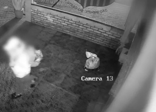 Criminoso invade restaurante e furta dinheiro do caixa
