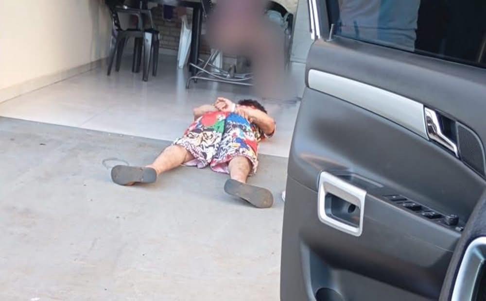Policial militar de férias prende em flagrante, homem que tentava vandalizar câmera de segurança