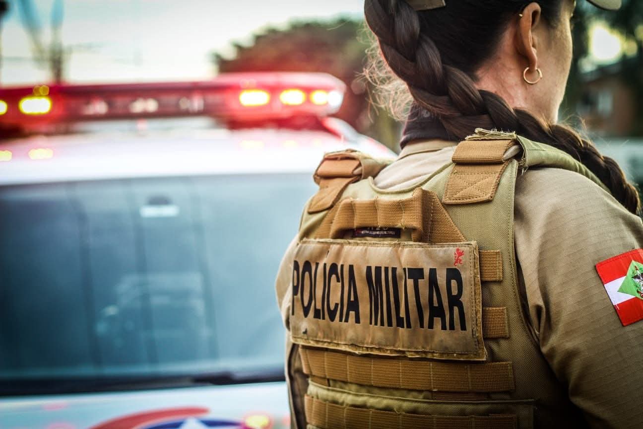Homem é preso após agredir companheira durante discussão