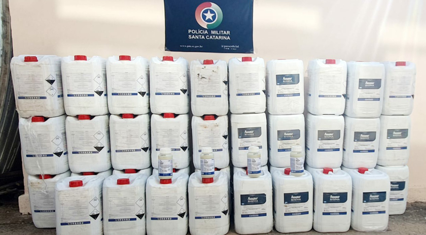 Homem é preso após transportar mais de 700 litros de agrotóxico contrabandeado
