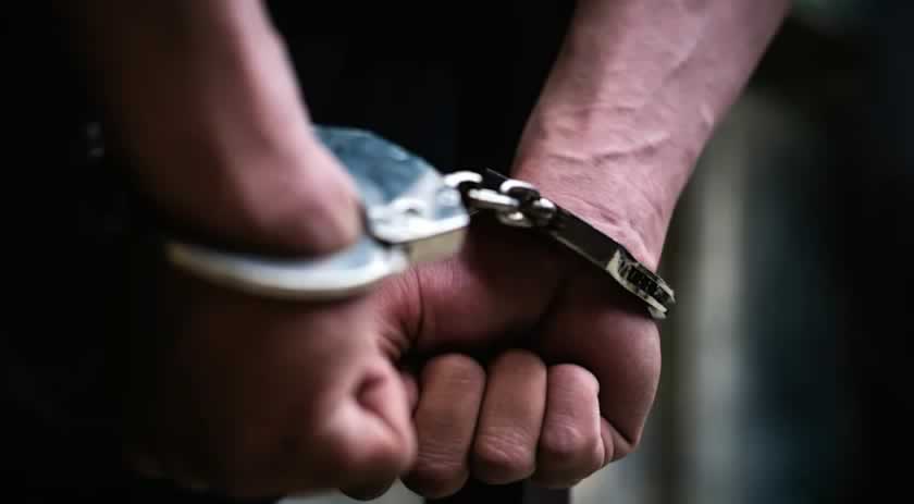Homem é preso por violência doméstica