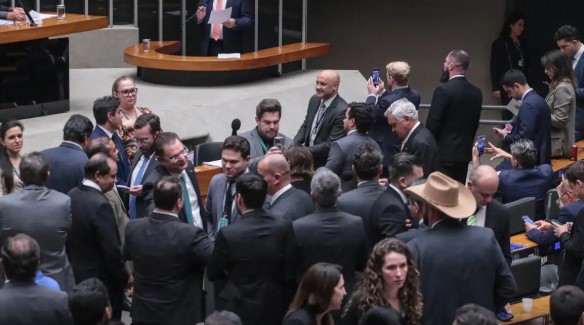 PL da Dosimetria beneficia criminosos comuns, dizem especialistas