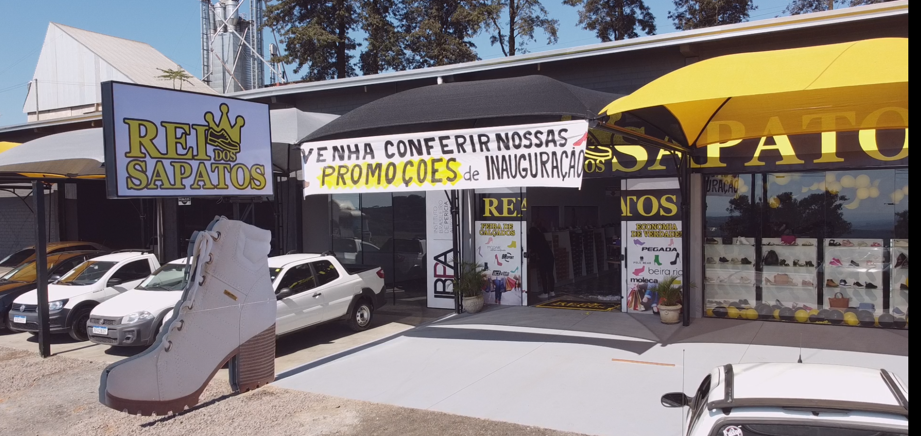 Rei dos Sapatos inaugura na Tri Fronteira