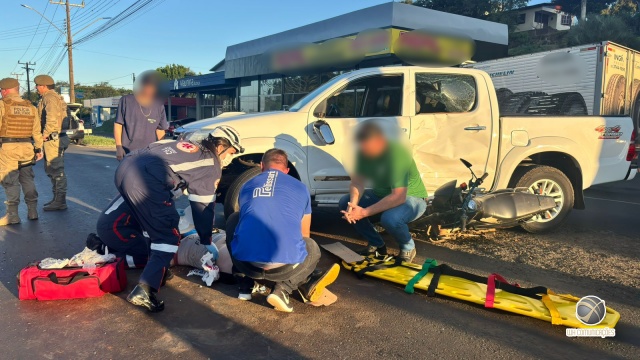 Motociclista fica ferido após colisão com caminhonete na Avenida Willy Barth