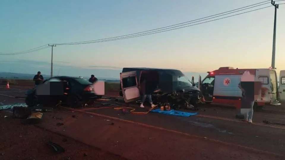 Motorista perde a vida e quatro pessoas ficam feridas em acidente na PR-486