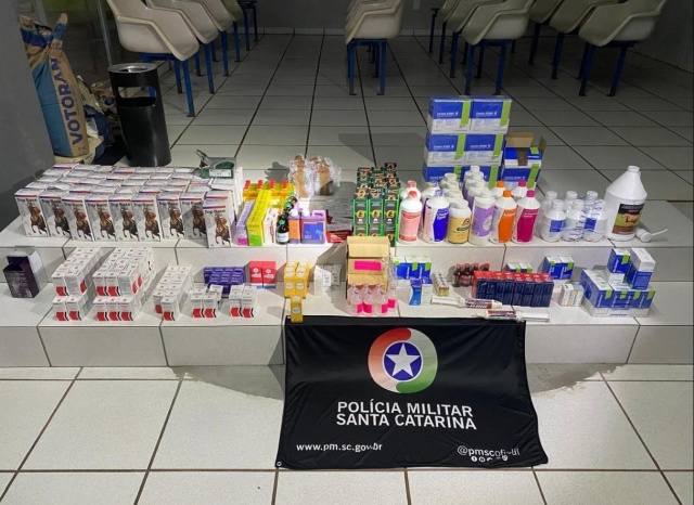 Homem é preso por contrabando de medicamentos veterinários