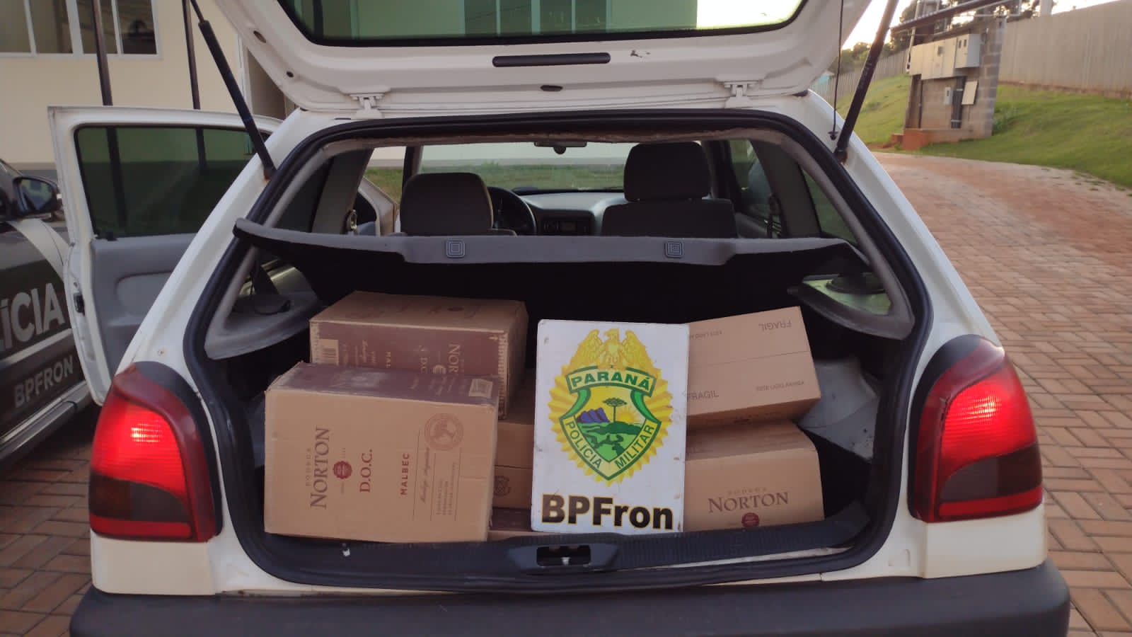BPFRON apreende veículo carregado com bebidas